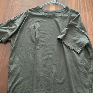 Aerie oversized boyfriend t-shirt. Large, olive green.